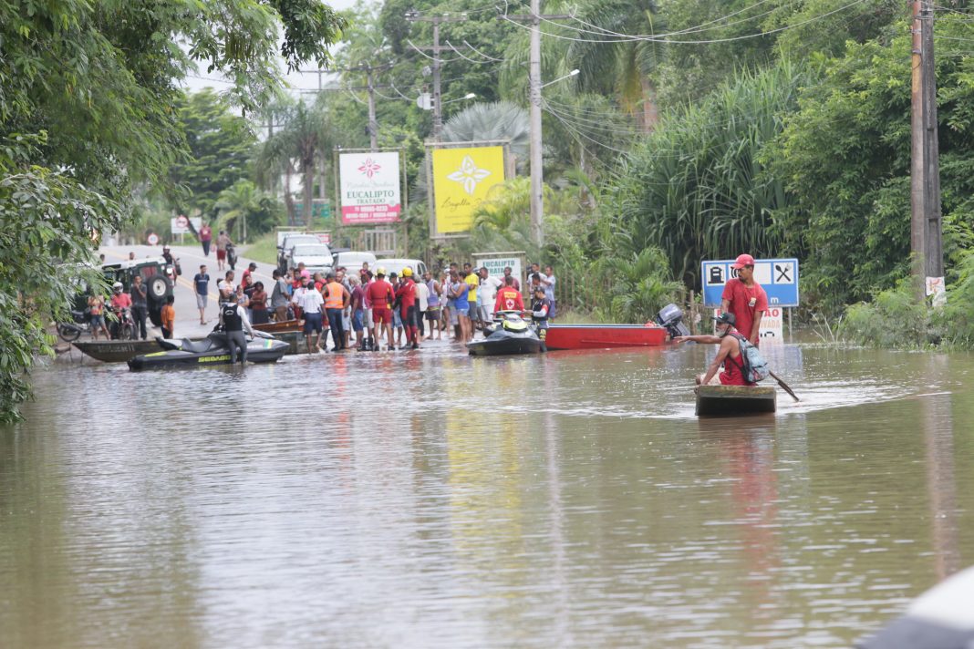 Chuvas causam interdição em trechos de 10 rodovias federais na Bahia