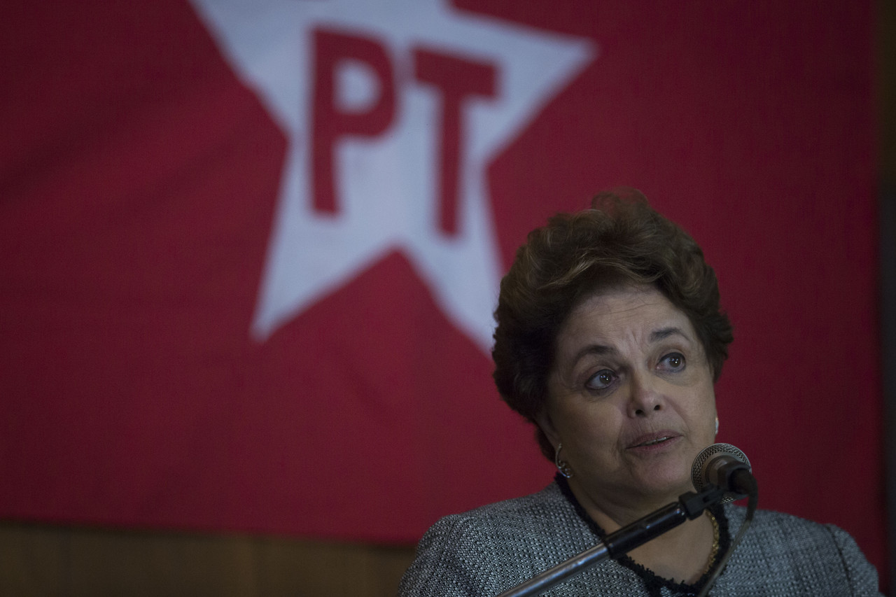 PT promete defender Dilma, mas deve deixá-la em 2º plano na campanha de Lula
