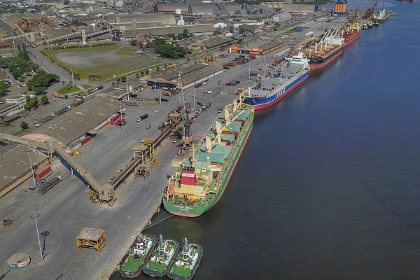 Movimentação dos portos do Paraná alcança 57,5 milhões de toneladas em 2021